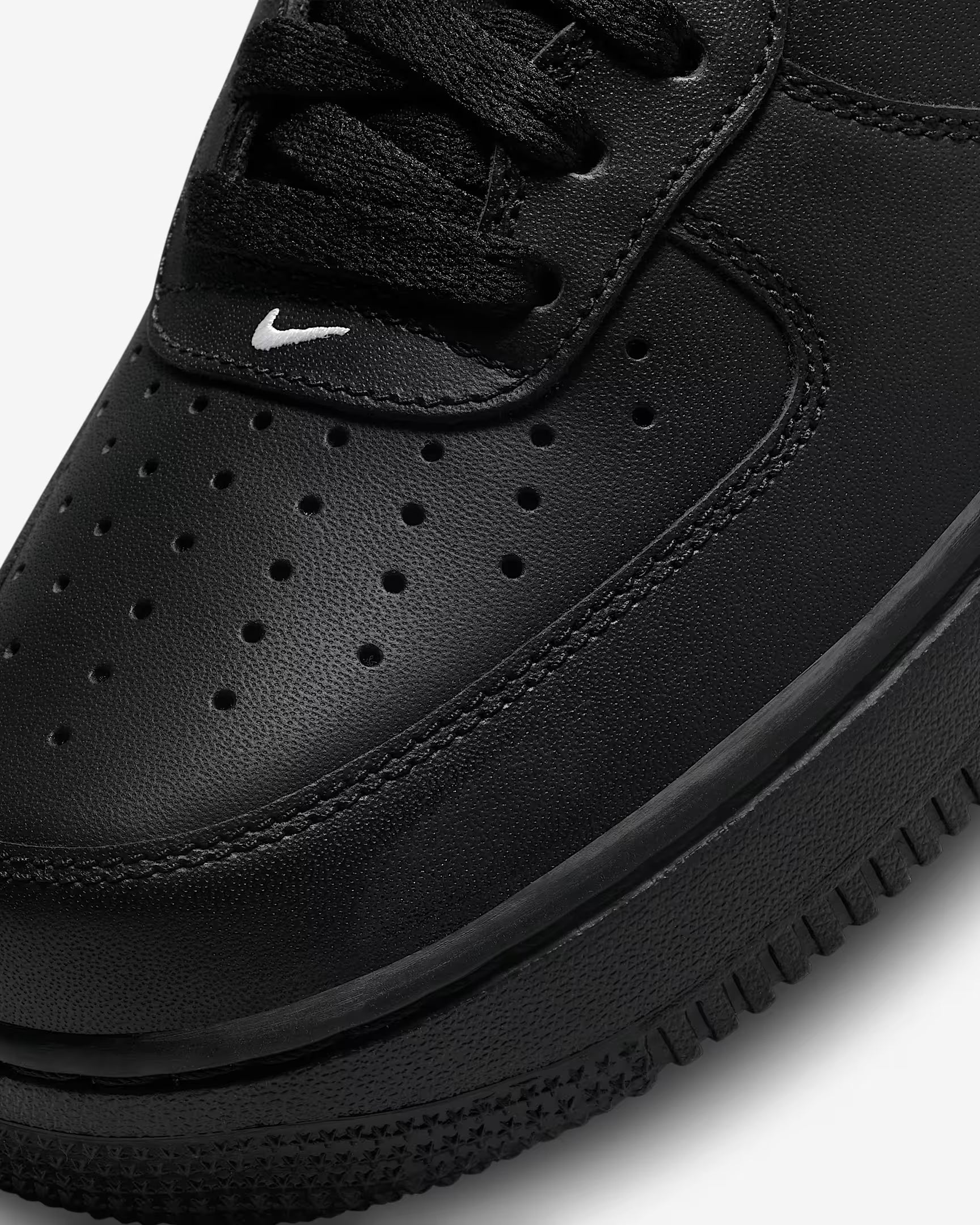 Nike Air Force 1 Low '07 Black White