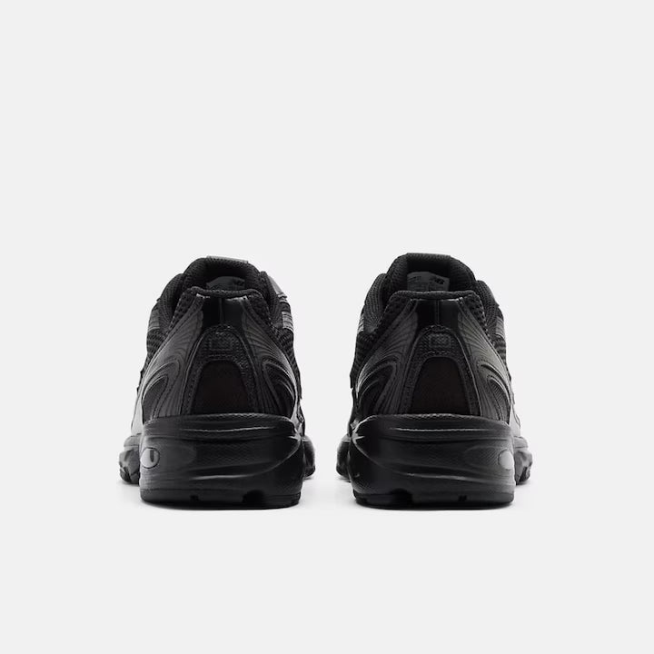 New Balance 740 Triple Black