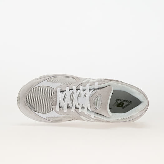 New Balance 2002 Beige