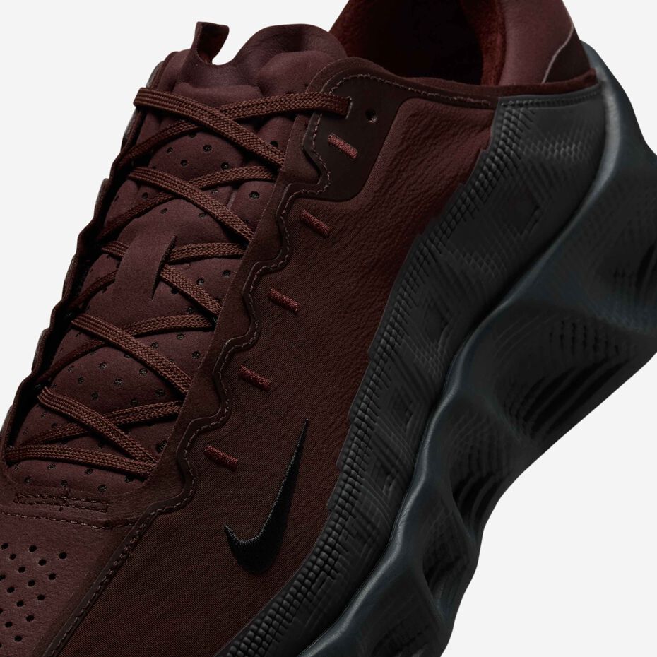 Nike Ava Rover Earth Black