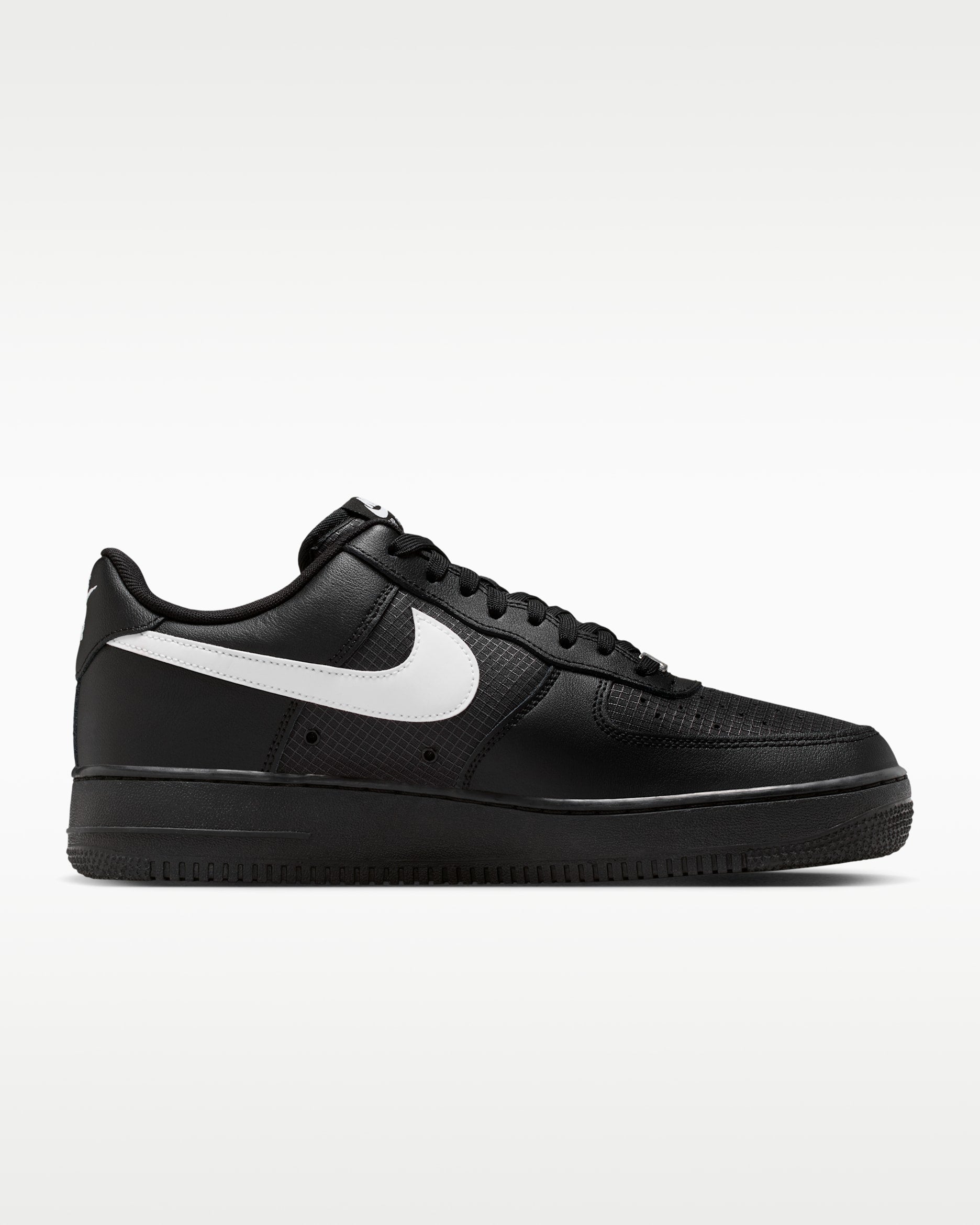 Nike Air Force 1 Low Black / White
