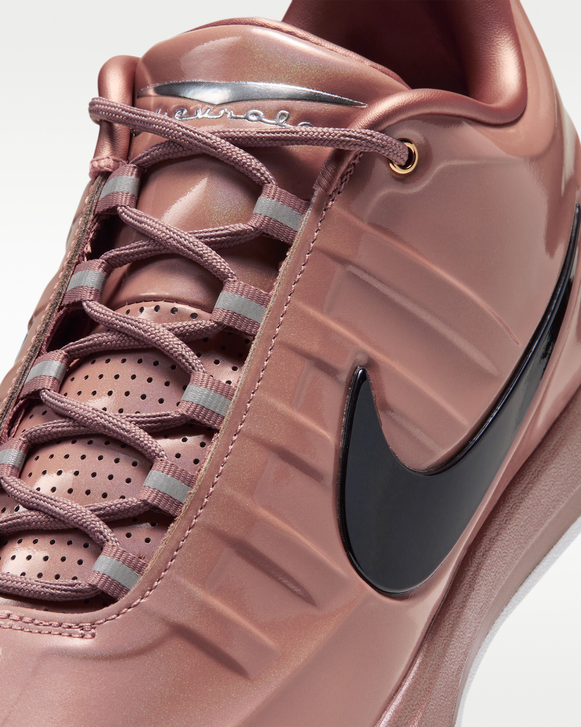 Nike Book 2 Chevrolet Pretty Penny Sanddrift/Black/Sail/Metallic Silver