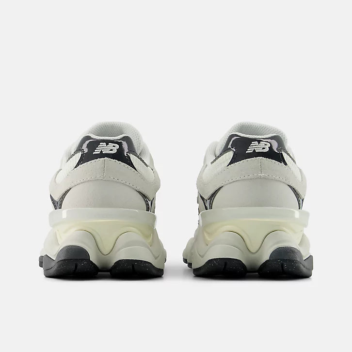 New Balance 9060 Driftwood Sea Salt
