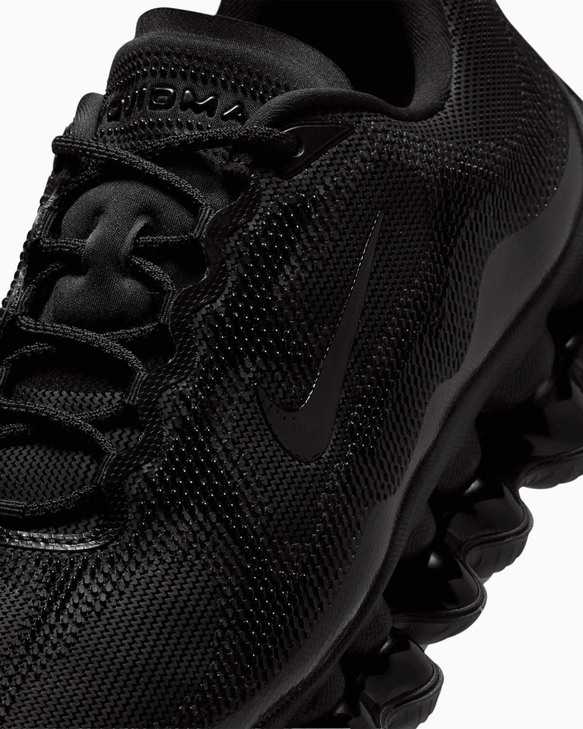 Nike Air Liquid Max Triple Black
IQ7634-003