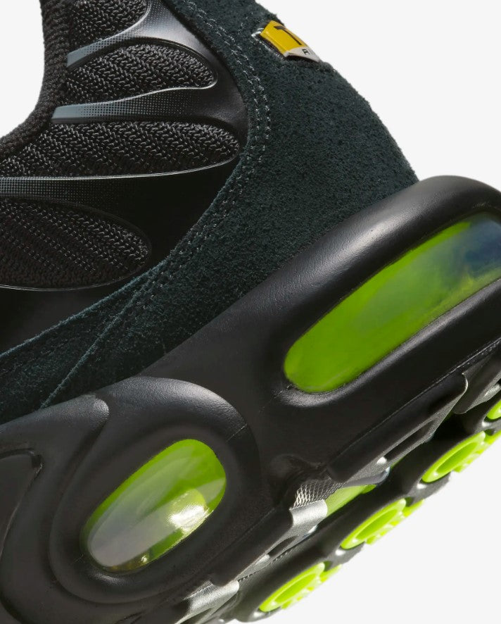 Nike Air Max Plus Black/Black/Volt Ice (GS)