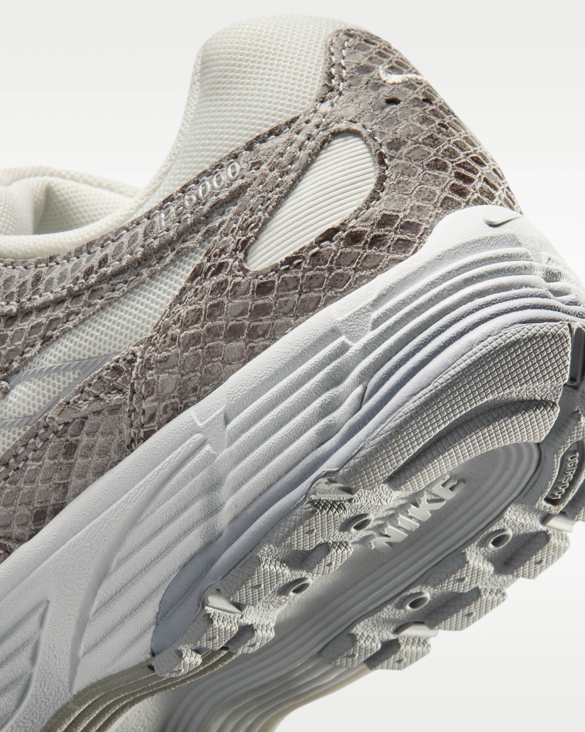 Nike P-6000 Se Light Bone/ Light Bone-Black (Women's)