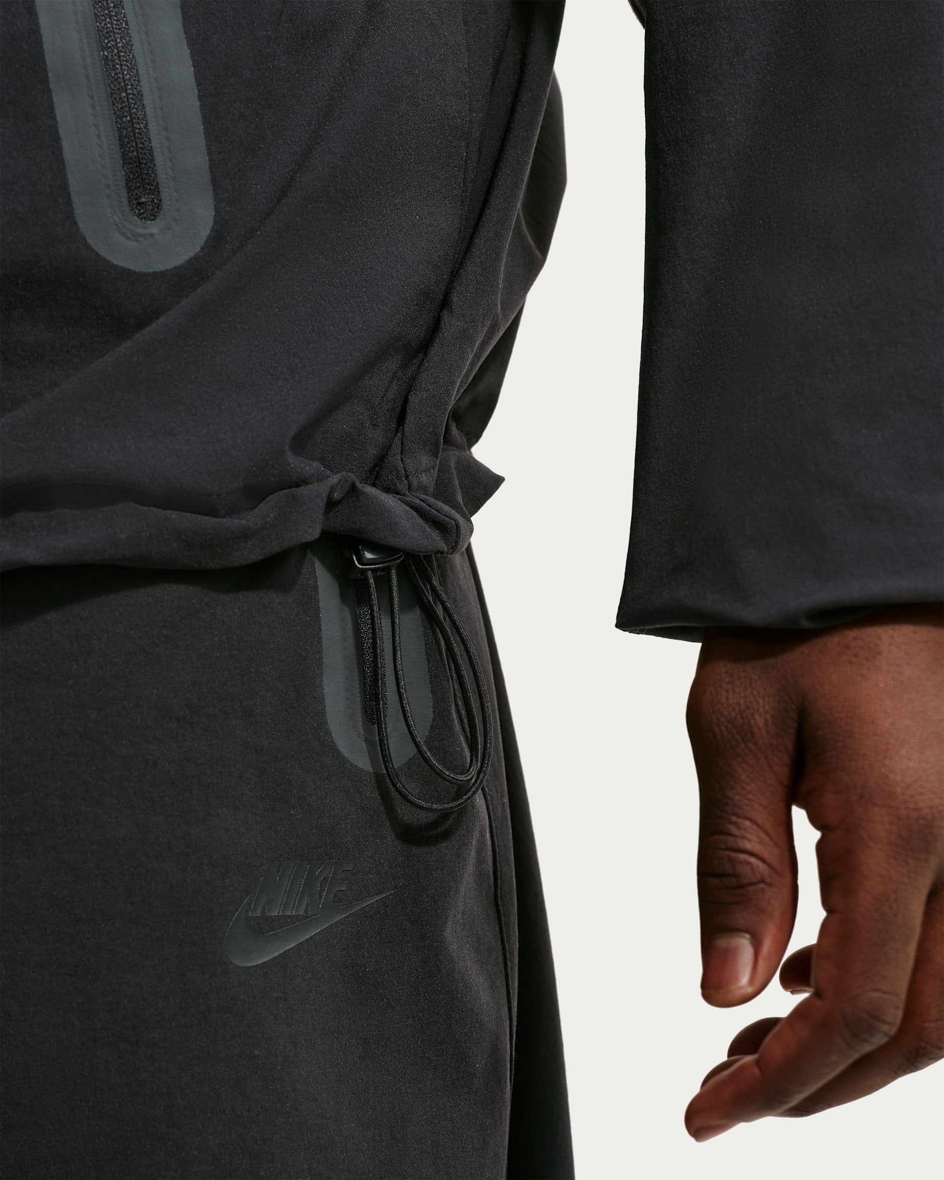 NIKE Tech Woven Windrunner Full-Zip Jacket BLACK