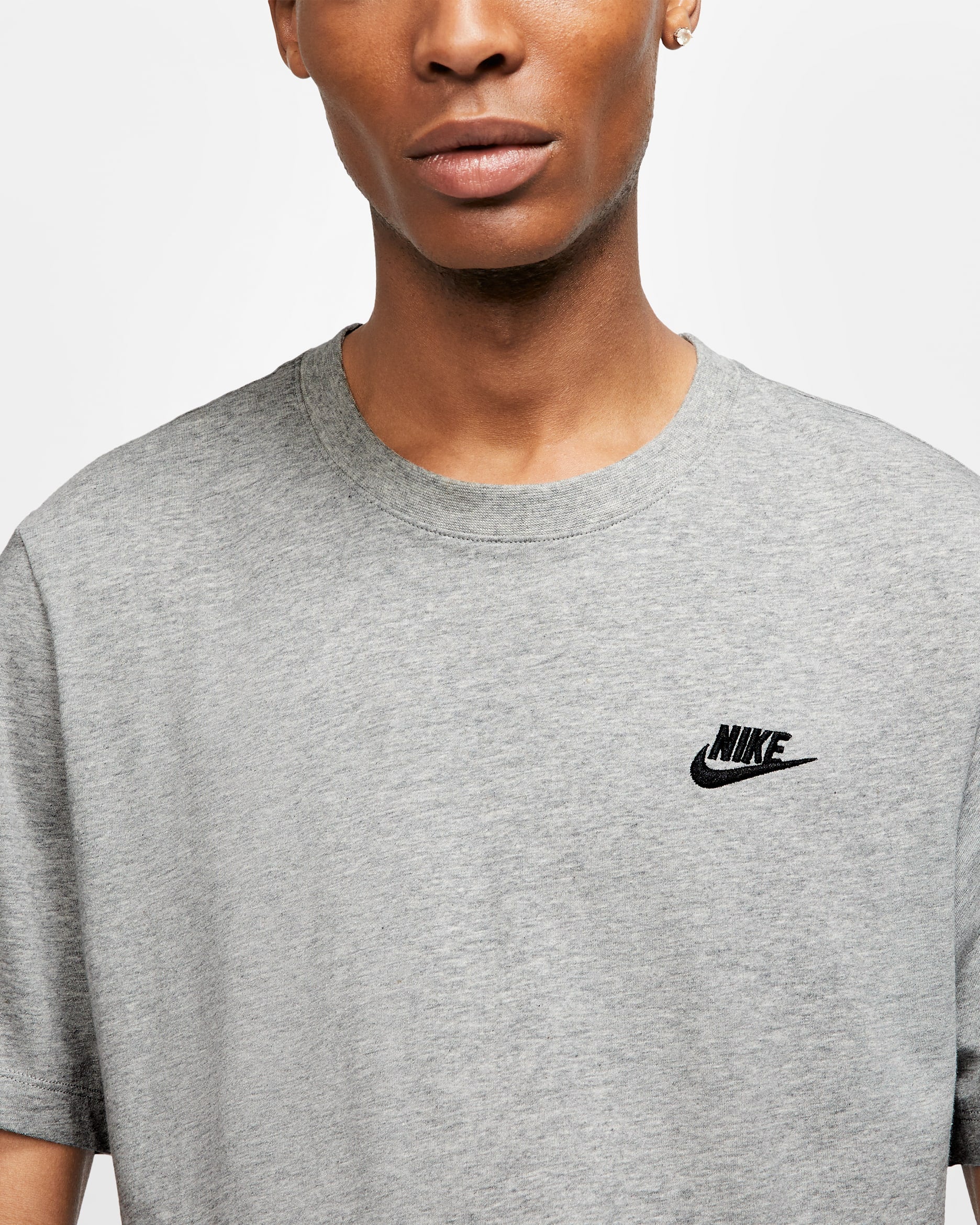 Nike T-Shirt Sportswear Club Grey