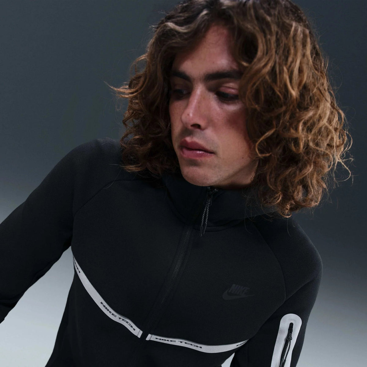NIKE Tech Fleece Full-Zip Windrunner Black White Reflective
