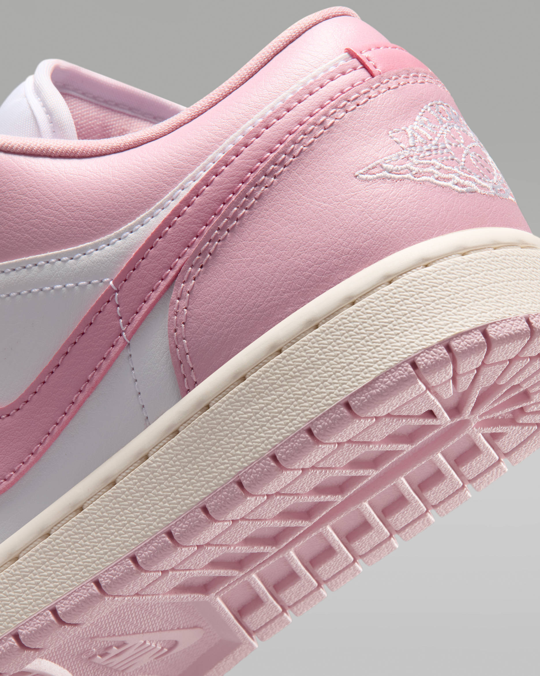Jordan 1 Low Medium Soft Pink White (GS)