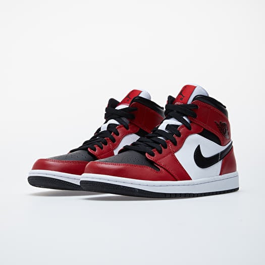 Jordan 1 Mid Chicago Toe