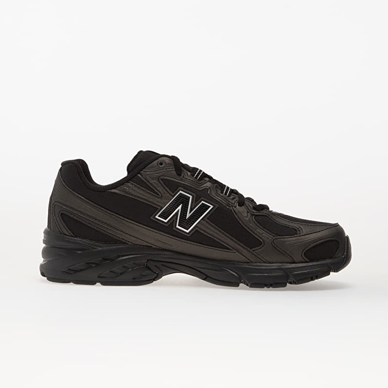 New Balance 740 Black