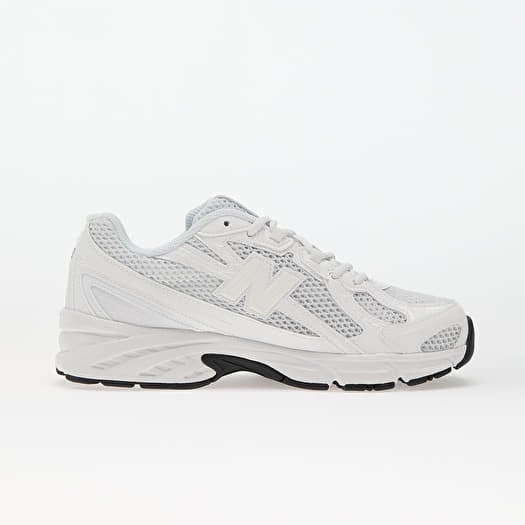 New Balance 740 White