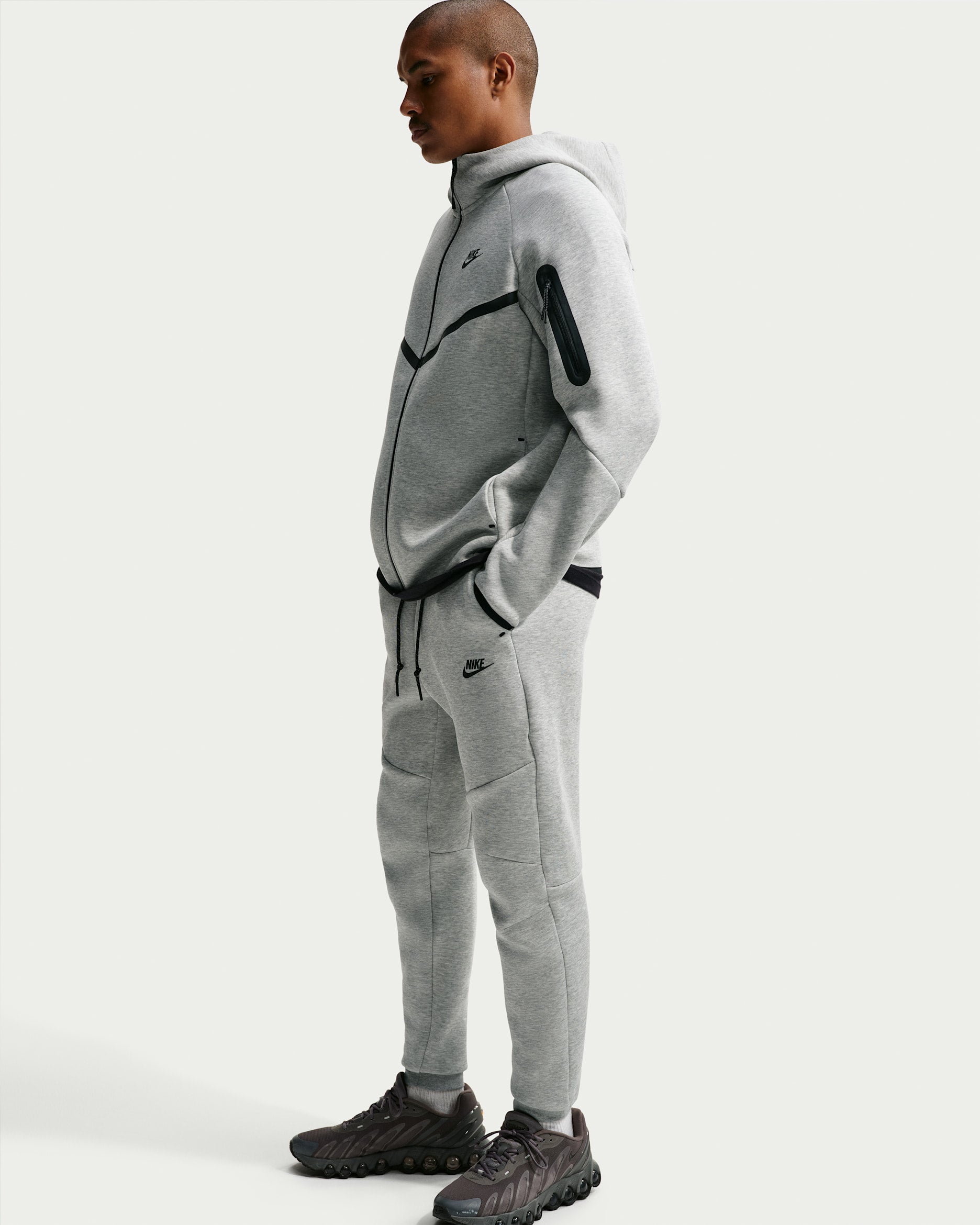 Nike Sportswear Tech Fleece Joggers Grey