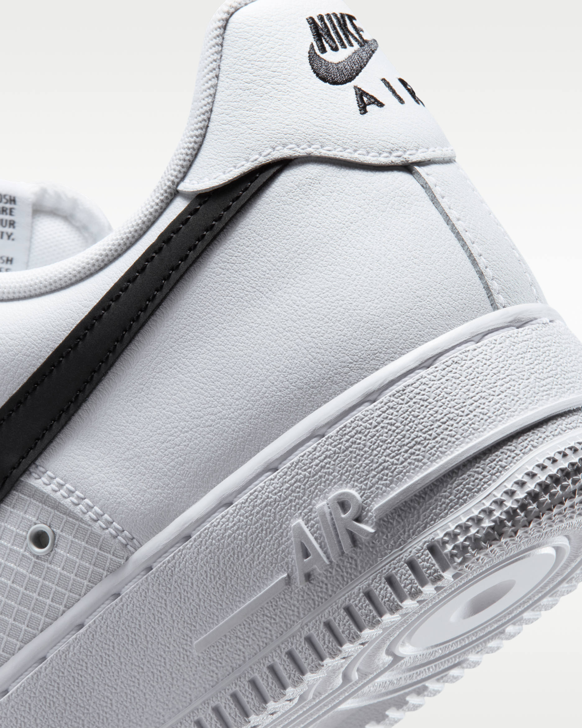 Nike Air Force 1 '07 LV8 Tech White