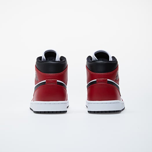 Jordan 1 Mid Chicago Toe