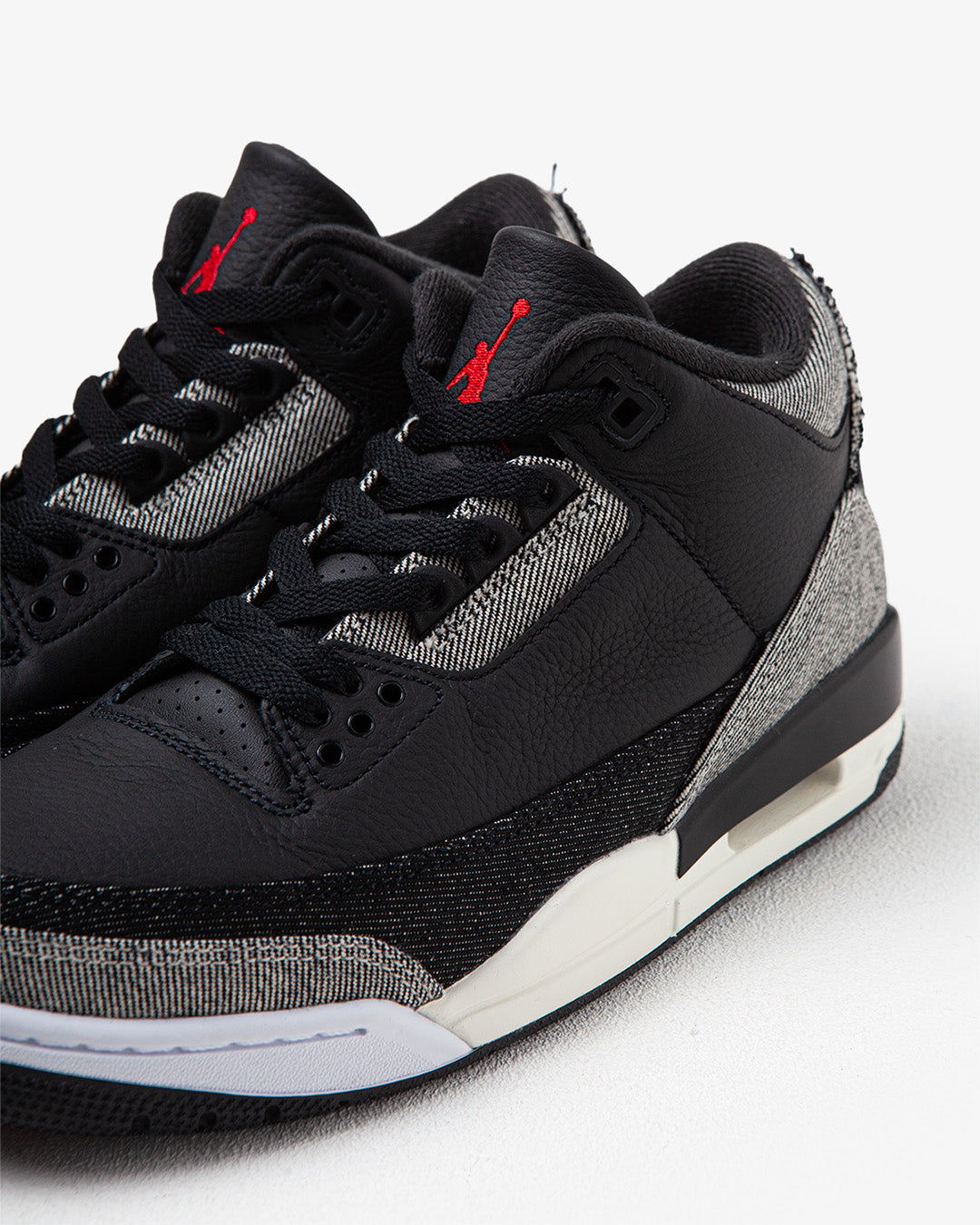 Jordan 3 Retro x Levi’s Black